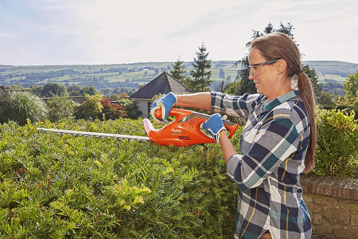 Hedge trimming add curb appeal to your home Hedge trimming add curb appeal to your home