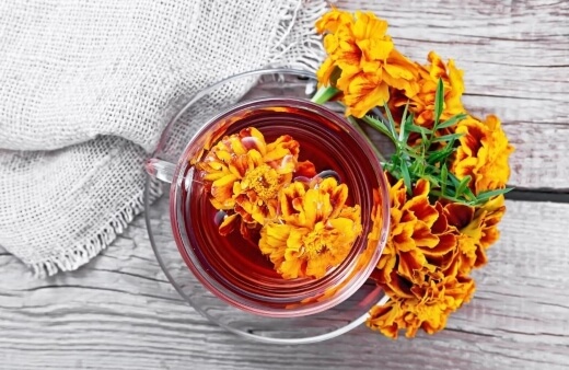 Marigold tea helps with nausea, stomach ulcers and menstrual pain
