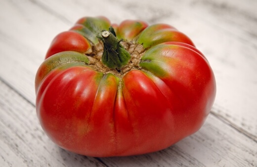 German Johnson Tomatoes can be served raw or roasted whole