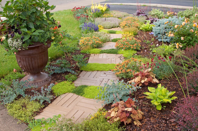 Garden Pathway and Stepping Stone Ideas for Walkway