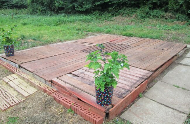 Recycled Pallet Deck