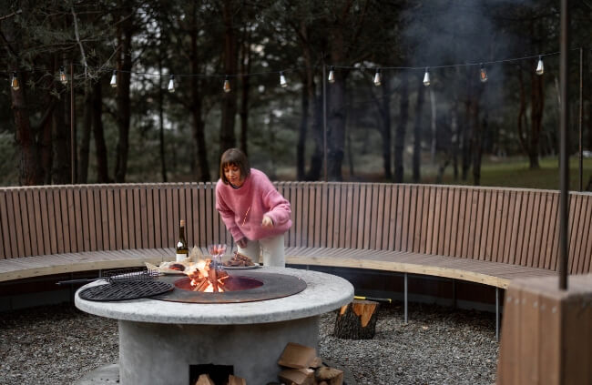 Use a Fire Pit as Focal Point of Your Outdoor Dining Area