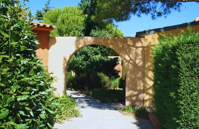Separating Outdoor Space Using a Garden Archway