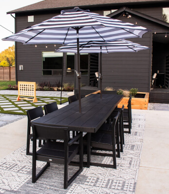 Black and White Modern Dining Area